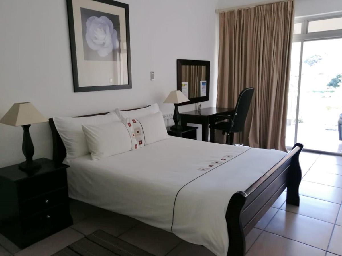 Sunset Boulevard Riverlodge พาร์ล ภายนอก รูปภาพ