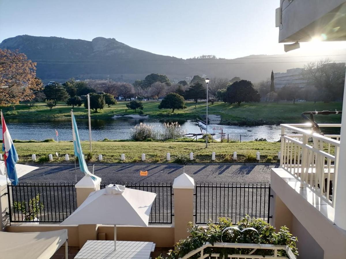 Sunset Boulevard Riverlodge พาร์ล ภายนอก รูปภาพ