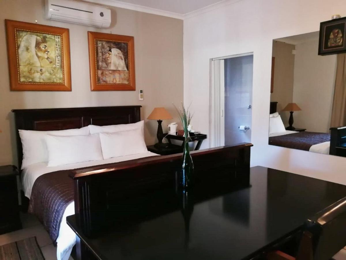 Sunset Boulevard Riverlodge พาร์ล ภายนอก รูปภาพ