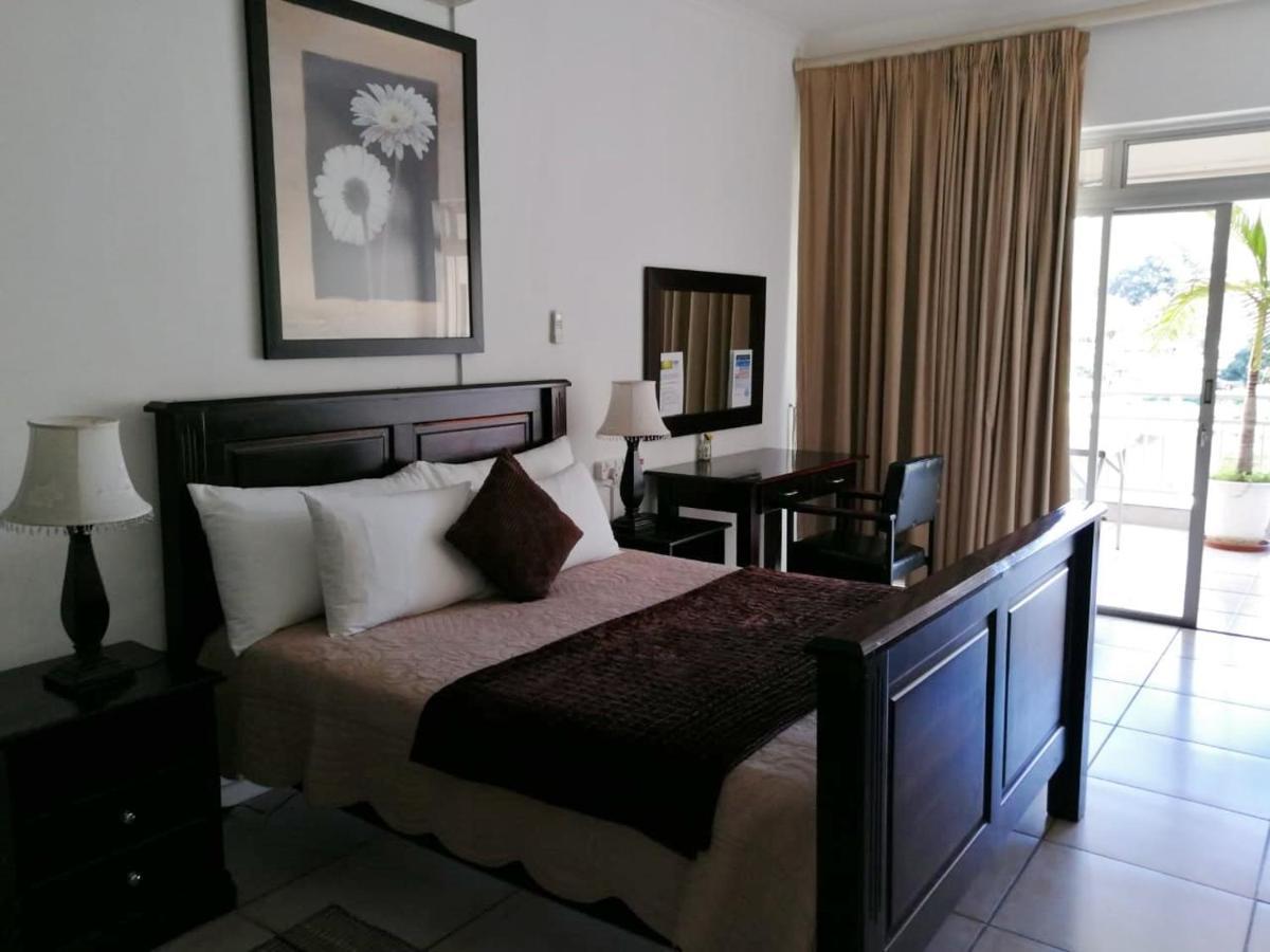 Sunset Boulevard Riverlodge พาร์ล ภายนอก รูปภาพ