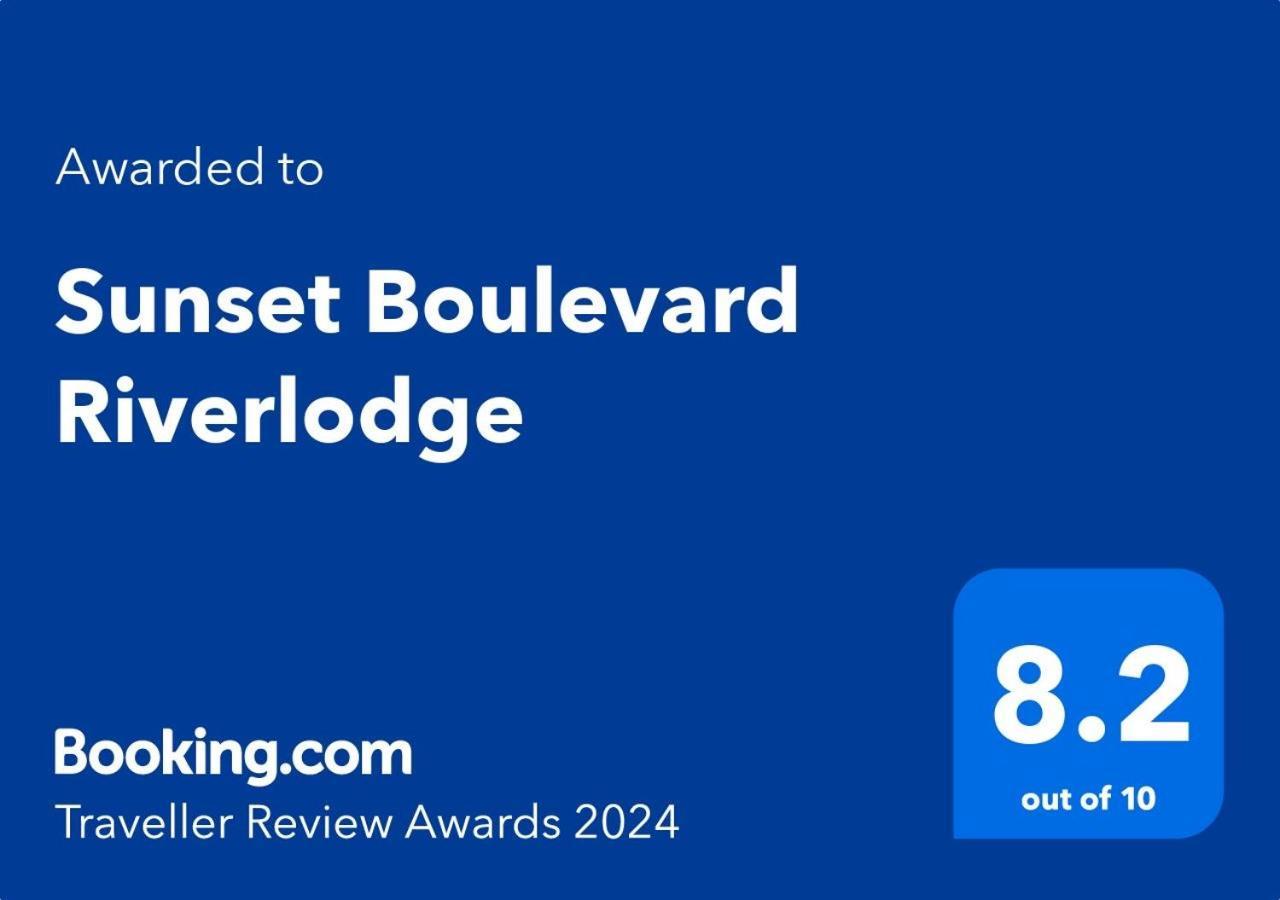 Sunset Boulevard Riverlodge พาร์ล ภายนอก รูปภาพ
